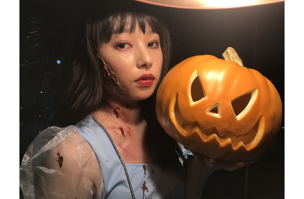 桜井日奈子、ハロウィン仮装で血まみれゾンビに！「次は血だらけのナースゾンビに」