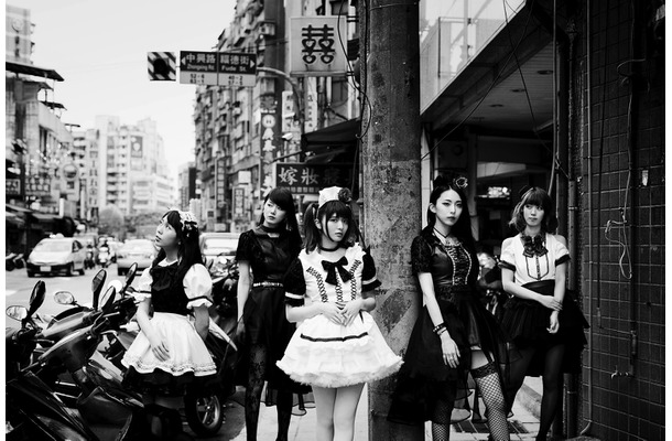 BAND-MAID、2018年2月に新アルバムリリース決定！バンドロゴも一新