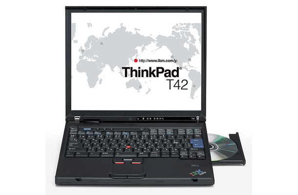 同社初の指紋センサー搭載モデルも用意されたThinkPad T42。CPUは、Pentium M 745（1.8GHz）/735（1.7GHz）/725（1.6GHz）を選択可能