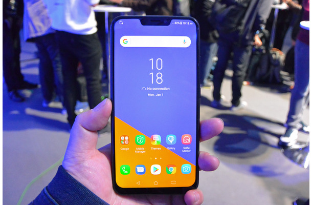 19：9のノッチディスプレイを採用した新「ZenFone 5」