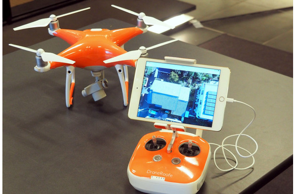 CLUEでは、iPadアプリ「DroneRoofer」を提供するほか、ドローンの導入から運用までを一括でサポートする