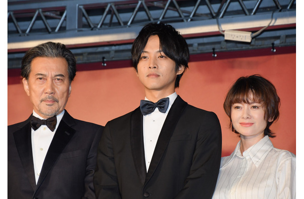 役所広司、松坂桃李、真木よう子【写真：竹内みちまろ】