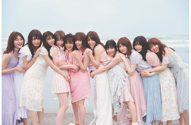 チームかわいい欅 の集合写真が公開 欅坂46ツアー公式ブックが本日発売 Rbb Today