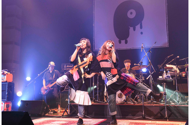 PUFFY、熊本にて無料招待ライブ開催！『JET CD』の完全再現や中学校日本一の吹奏楽部とコラボも