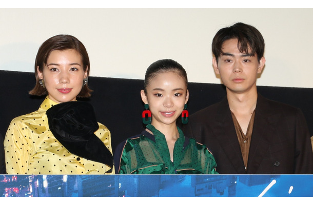 仲里依紗、趣里、菅田将暉【撮影：小宮山あきの】