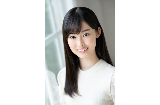 国民的美少女・井本彩花が初カレンダー発売！