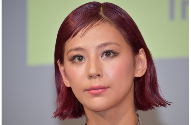 西内まりや、SNSのライブ配信に意欲「ファンとの距離縮めたい」