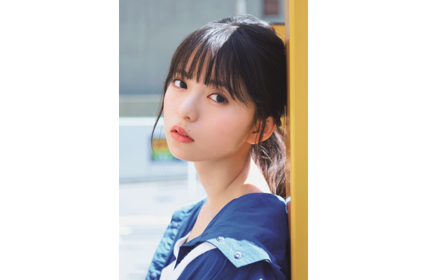 乃木坂46・齋藤飛鳥、グラビアで凛とした表情見せる！『B.L.T.』表紙に抜てき