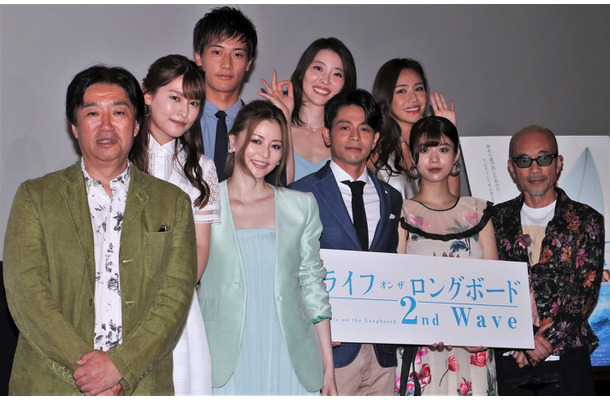 吉沢悠、馬場ふみか、香里奈、立石ケン、森高愛、松原奈佑、南美沙、竹中直人、喜多一郎監督【撮影：小宮山あきの】
