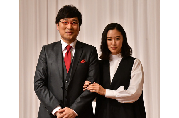 山里亮太＆蒼井優の結婚報告記者会見【写真：竹内みちまろ】