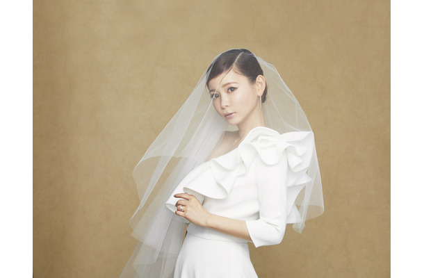 中川翔子、エレガントなウエディング姿を披露！結婚への思い語る