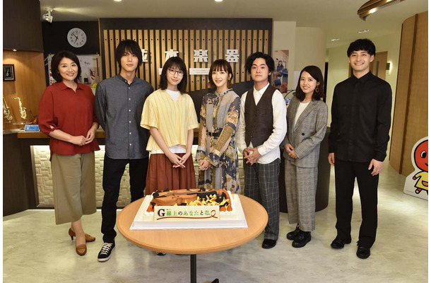 緑黄色社会、波瑠主演『G線上のあなたと私』主題歌書き下ろし！撮影現場を表敬訪問