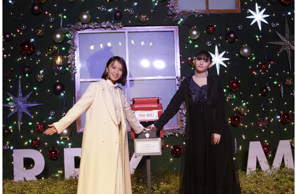 鈴木亜美＆浅川梨奈が「aoyama christmas circus」点灯式に登場！