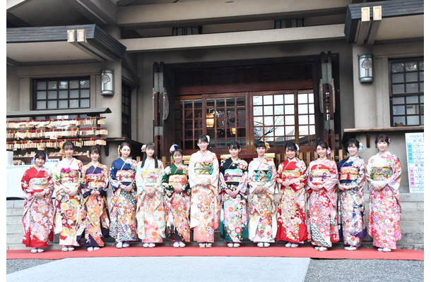 エイベックス・マネジメントの新春の晴れ着撮影会【写真：竹内みちまろ】