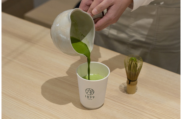 プロが点てた抹茶を目の前で......日本茶カフェ「チャヤ1899 東京」オープン！