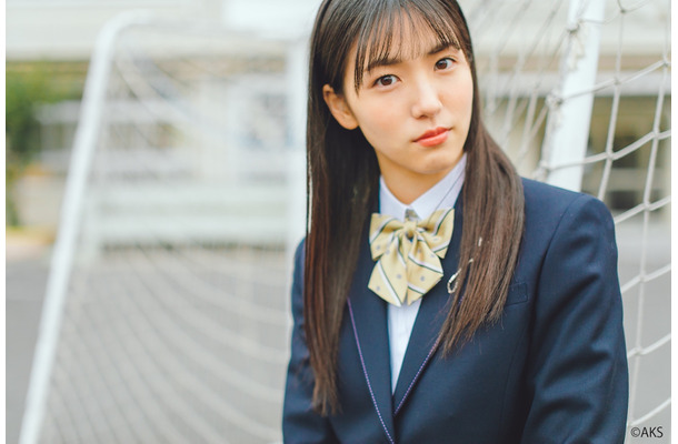 AKB48・下尾みうが制服モデルに！キュートなブレザー姿が公開に！