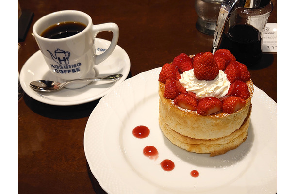 パンケーキの懐の深さを知る 星乃珈琲店 苺たっぷりスフレパンケーキ Rbb Today