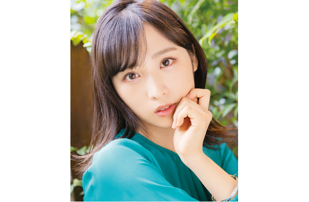 小栗有以（AKB48）（C）大塚素久（SYASYA）／NEXTGIRL図鑑2020-2021