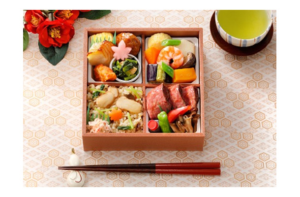 〈なだ万厨房〉ローストビーフと松茸御飯のお弁当　２，１６０円