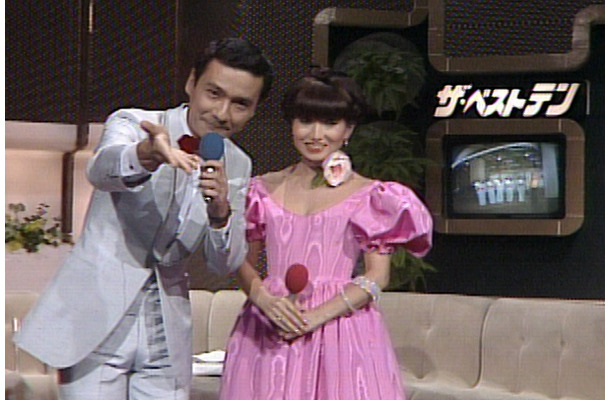 番組MCの久米宏（左）、黒柳徹子（右）（C）TBS