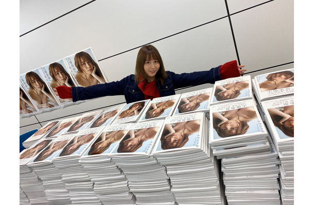SKE48・大場美奈「1000冊にサインします！事前オンライン予約会」
