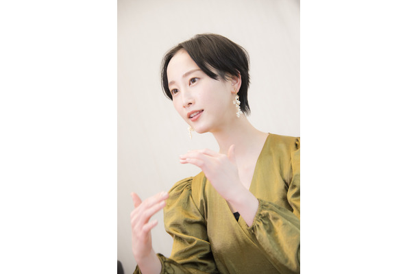 松井玲奈、新作小説『累々』は「“パパ活”をする女の子のSNSから着想を得ました!」