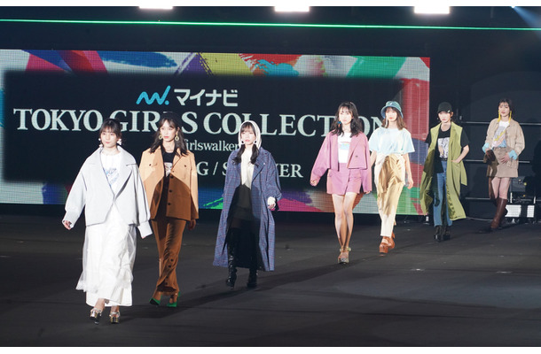 「第32回 マイナビ 東京ガールズコレクション 2021 SPRING/SUMMER」【写真：竹内みちまろ】