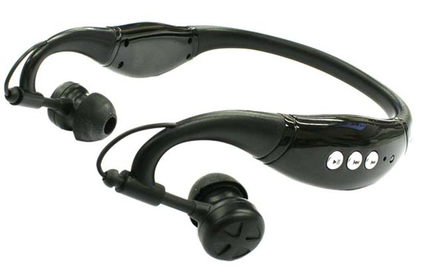 　サンコーは、MP3プレーヤー内蔵のヘッドホン「スポーツMP3ヘッドフォン2」を発売した。価格は4,980円。