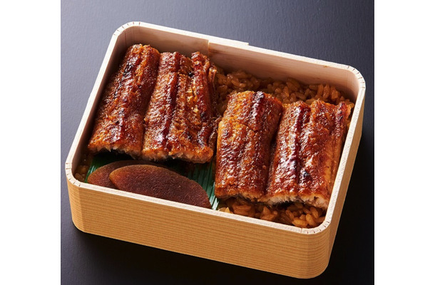 〈魚伊〉上うなぎ弁当(1折)　2,592円