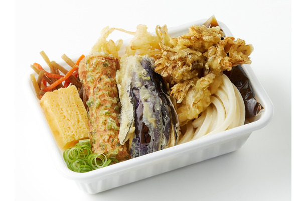 「丸亀うどん弁当」より秋の新作！「秋野菜の天ぷらと定番おかずのうどん弁当」