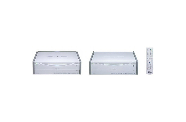 　ソニーマーケティングは、HDDレコーダ「PSX」の新モデルを4月15日に発売する。メモリースティック デュオにPSP向けの映像が書き込まれるのが特徴。