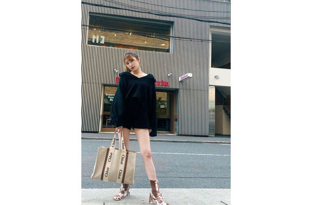 写真は吉田朱里公式Instagramから（※写真は所属事務所より掲載許諾をもらってます）