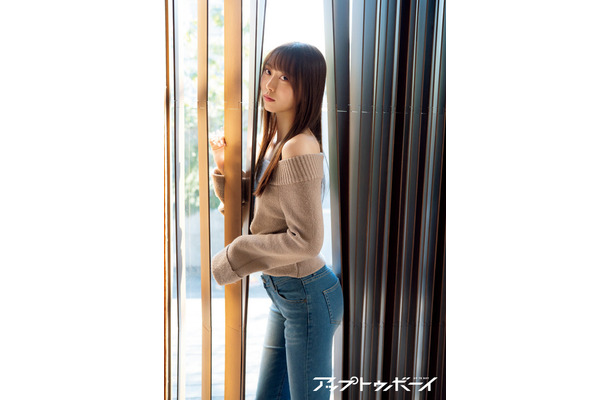 『アップトゥボーイ Vol.310』誌面カット：弓木奈於（乃木坂46）　（c）ワニブックス