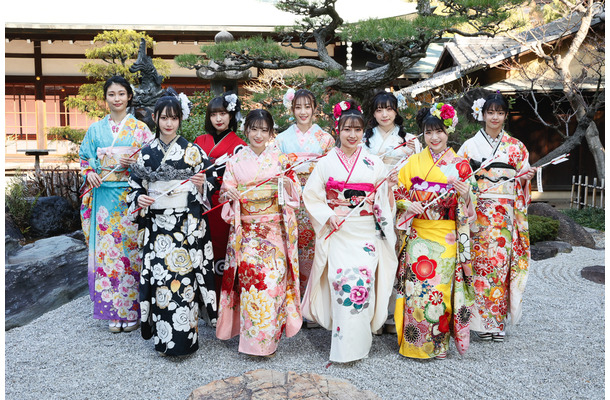 安部若菜、折坂心春、桜田彩叶、上西怜、出口結菜、松野美桜、南羽諒、山崎亜美瑠、山本望叶（C）NMB48