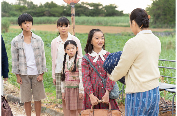 暢子10歳、ふるさと沖縄を離れて東京へ！家族との別れの時が…明日の『ちむどんどん』第10話