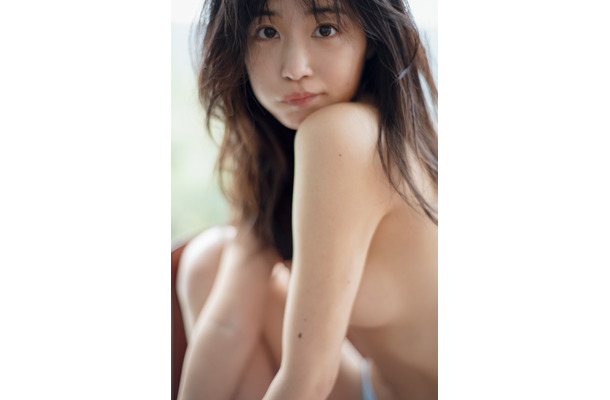 休井美郷1st写真集『タイトル未定』（発売：主婦と生活社、撮影：花盛友里）