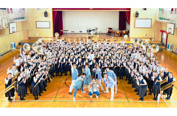 ジャニーズWESTが大阪桐蔭高校・吹奏楽部とSPセッション！今夜21時からYouTubeプレミア公開