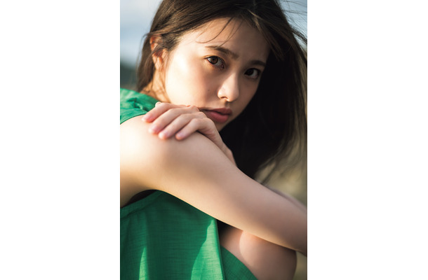 HKT48・地頭江音々1st写真集『タイトル未定』（c）藤本和典 　（c）玄光社