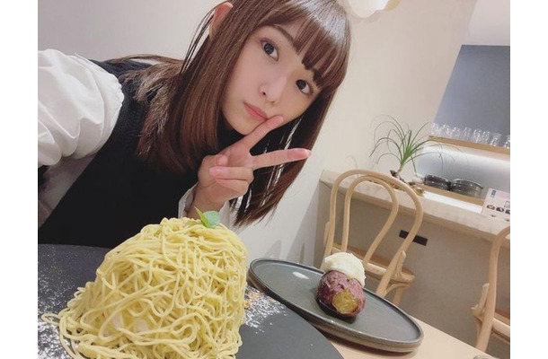 写真は浅川梨奈の公式Instagramから（※写真は所属事務所より掲載許諾をもらってます）