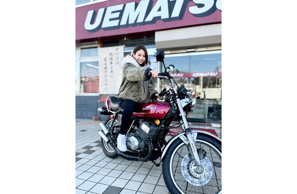 ほのか、絶版車「KH400」初乗りも納車日に転倒でバイクを破損
