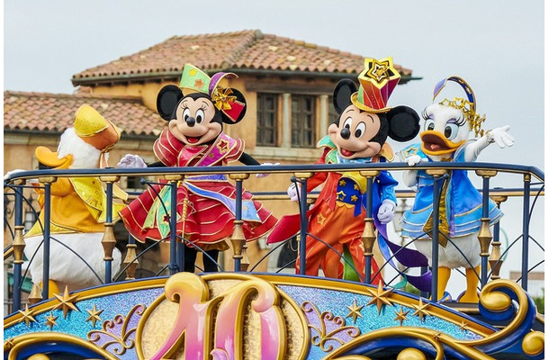 東京ディズニーシー「レッツ・セレブレイト・ウィズ・カラー」As to Disney artwork, logos and properties： (C) Disney