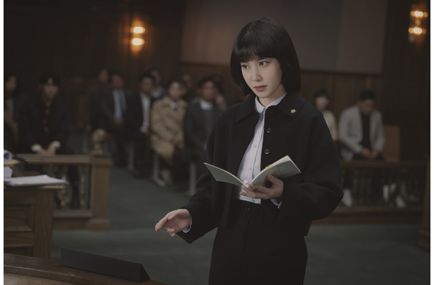 Netflixシリーズ「ウ・ヨンウ弁護士は天才肌」独占配信中