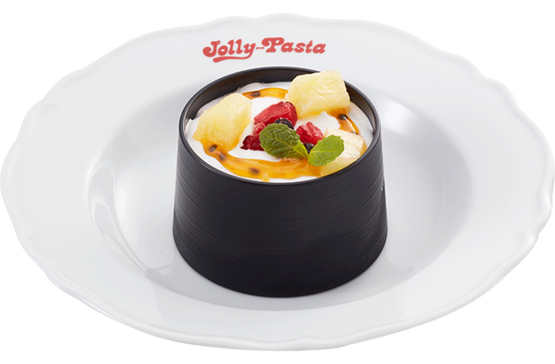 パイナップルコンポートのふんわりクリーム～シチリア産レモンのグラニータ～