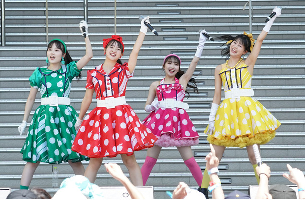 りんご娘【写真：竹内みちまろ】