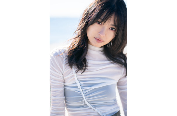 北原里英