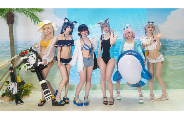 「コミケ102」が開幕！『ブルアカ』『NIKKE』等の企業ブースには、水着の人気コスプレイヤーが勢揃い