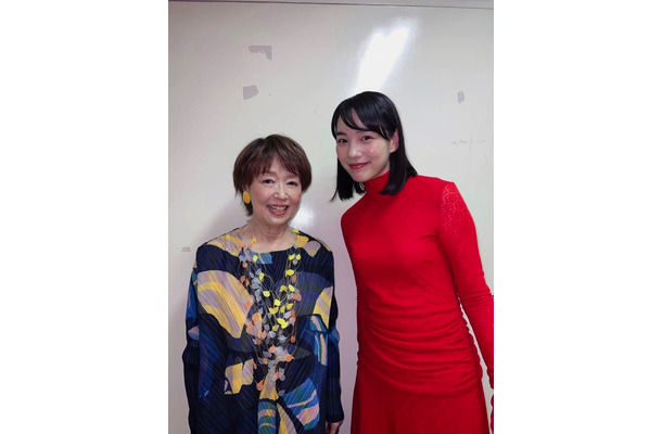 のん、宮本信子と『あまちゃん』2ショット公開でファン歓喜