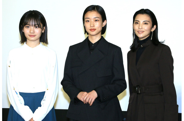 根本真陽、河合優実、田中麗奈【撮影：小宮山あきの】
