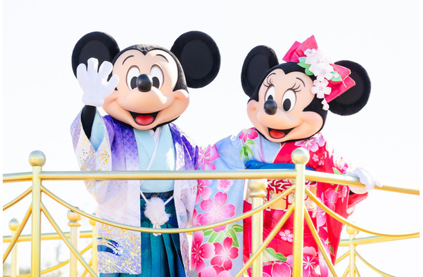 和服姿のミッキーが新年のごあいさつ！新アンバサダーも就任お披露目