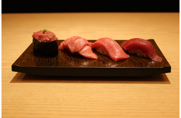 【初出店】＜廻転鮨 銀座おのでら＞やま幸本マグロ尽くし　（4貫）2,400円　※イートイン　※伊勢丹新宿店限定販売　